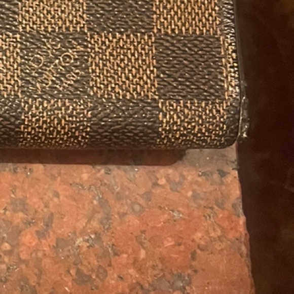 LOUIS VUITTON DAMIER EBENE TRIFOLD WALLET - Picture 9 of 16